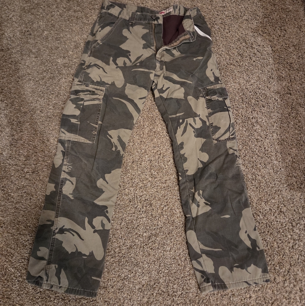 Wrangler Men's 29 X 30 Camo Cargo Pants - Green Camouflage